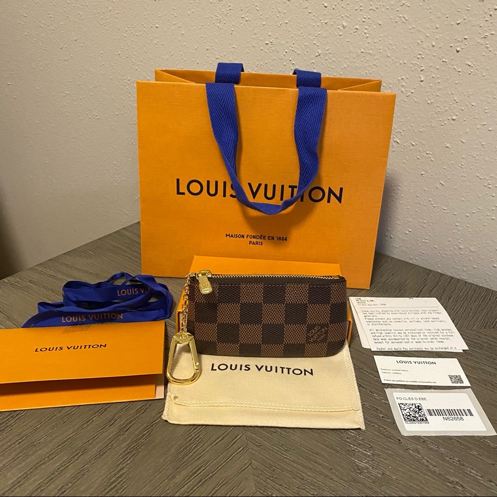 Authentic New Louis Vuitton Key Pouch Cles Damier Ebene